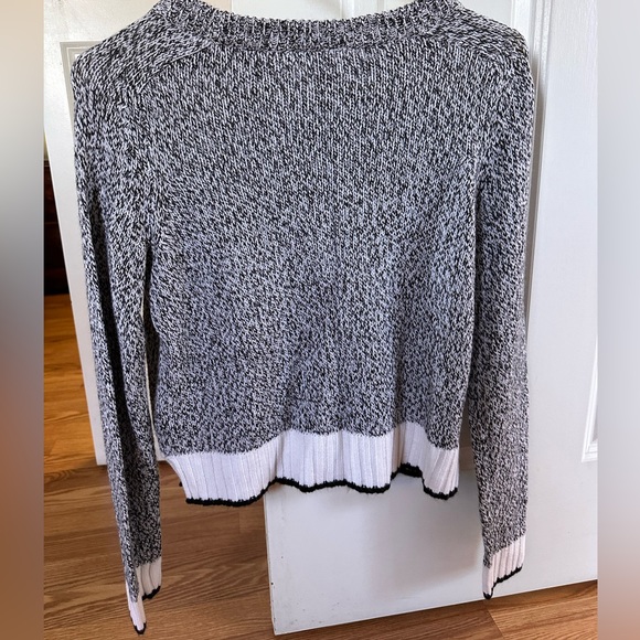 H&M Top - Picture 2 of 3